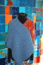 Kuschel-Poncho mit Granny Squares