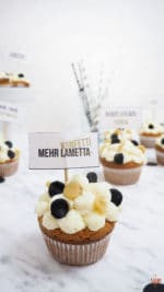 Vanille Konfetti Cupcakes mit Cupcake Toppern zum Ausdrucken … ready, steady, throw! | Mohntage