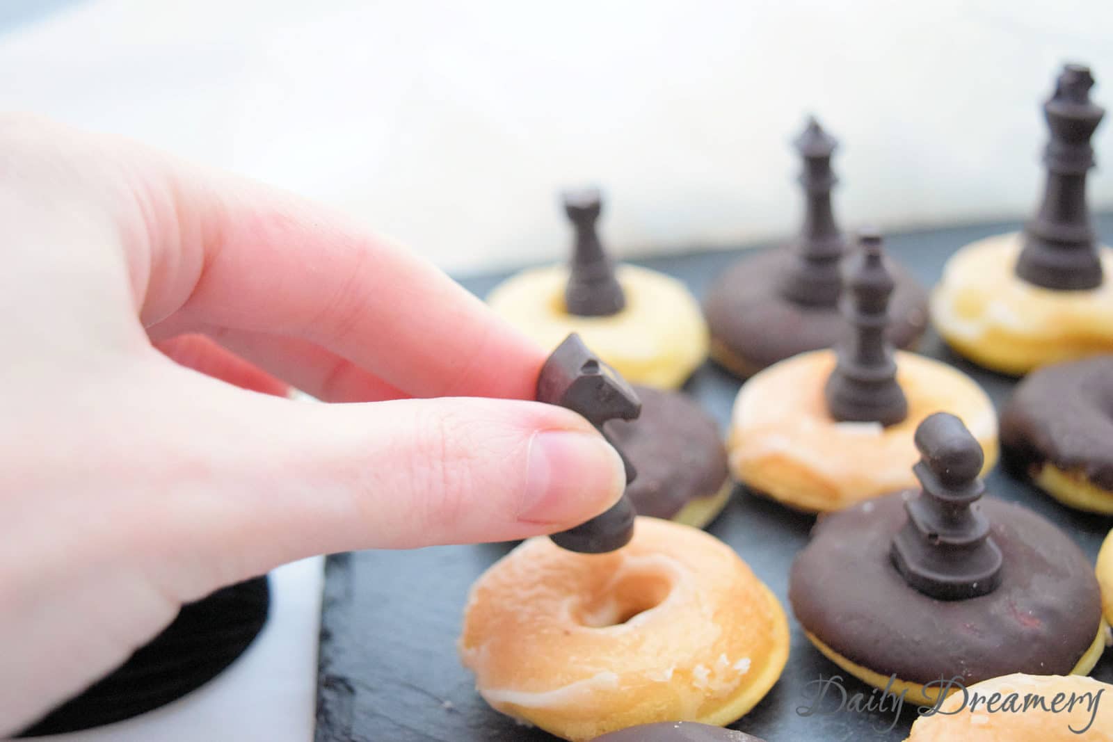 Mini-Donuts Schachbrett – perfekt für Partys