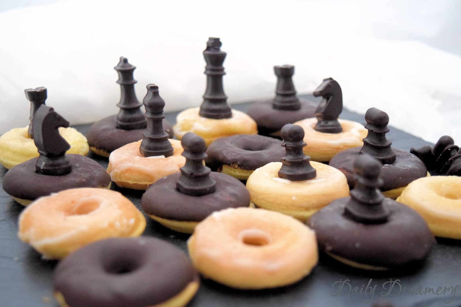 Mini-Donuts Schachbrett – perfekt für Partys