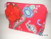 fröhliche, bunte Taschen und Accessoires