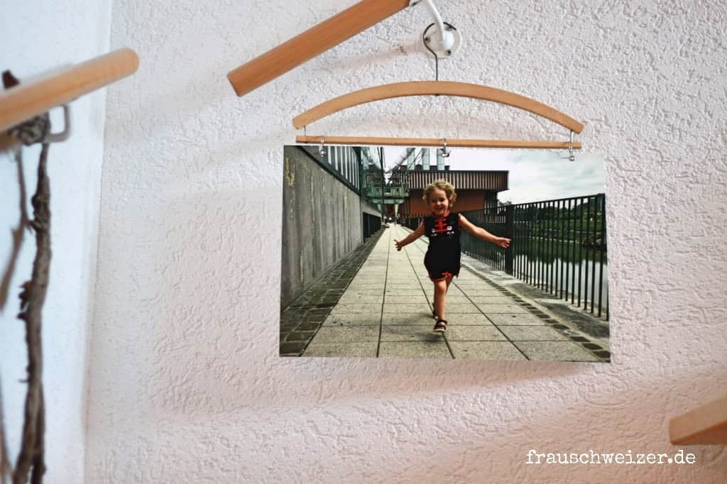 DIY Anleitung: Kleiderbügel als Bilderrahmen