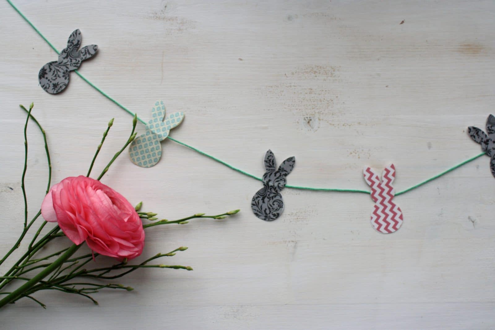 Mini-Osterhasen-Girlande {Plotter-Freebie}