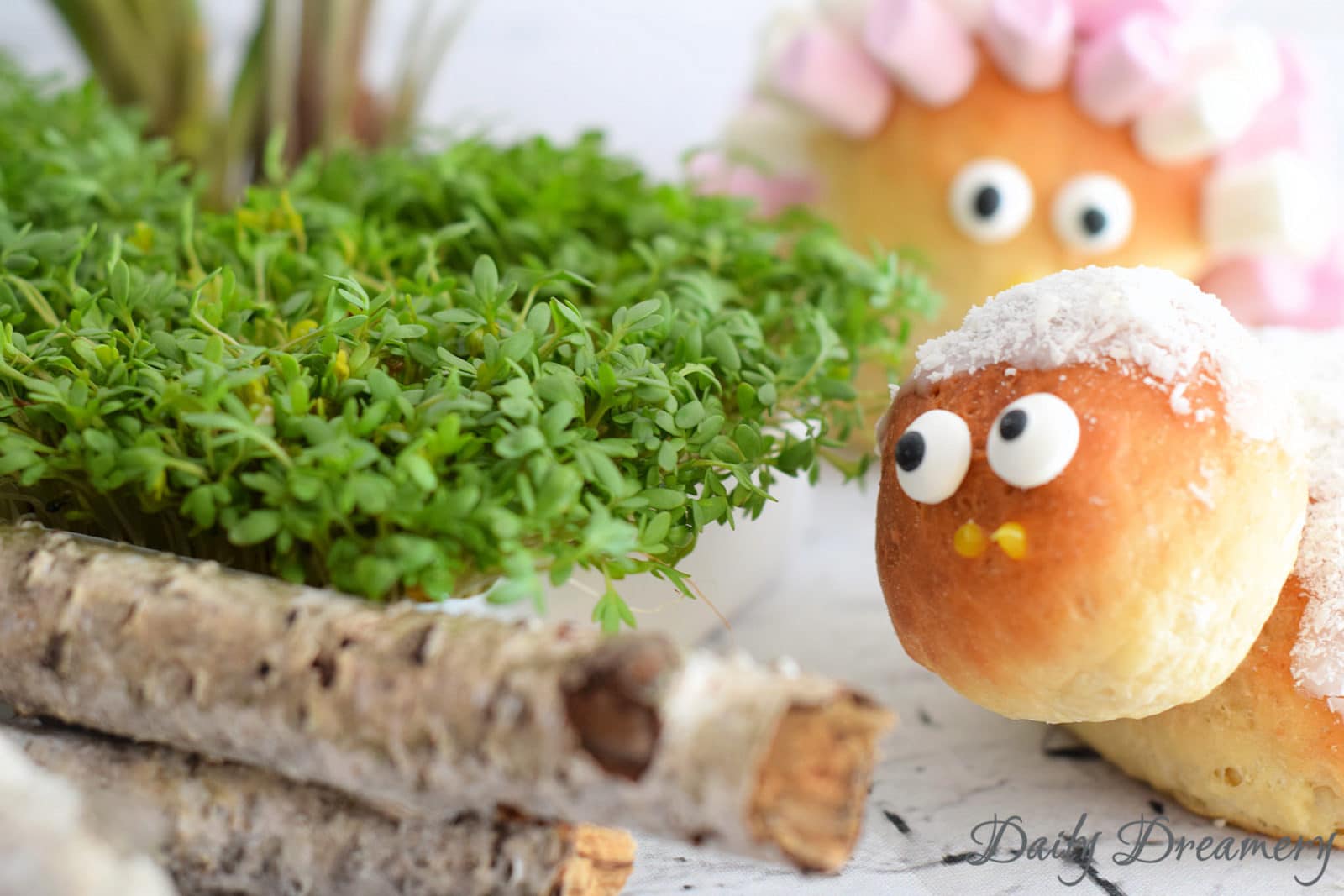 freches Osterlamm aus Hefeteig – perfekt für den Osterbrunch