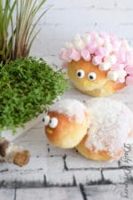 freches Osterlamm aus Hefeteig – perfekt für den Osterbrunch