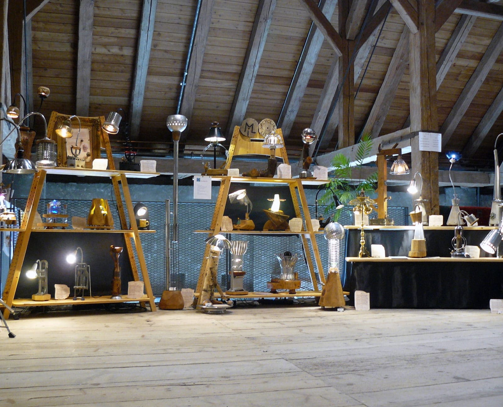ML Upcycling Licht – Zauberhafte Beleuchtung aus schönem Schrott und hübschen Fundstücken.
