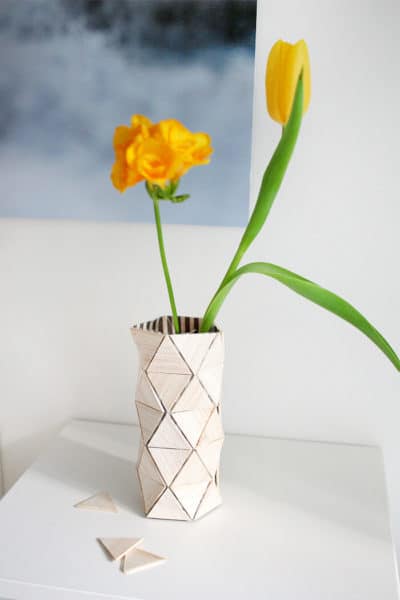 Blumenvase aus Balsaholz