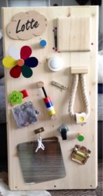 Beschäftigungsboard für Kleinkinder selberbauen
