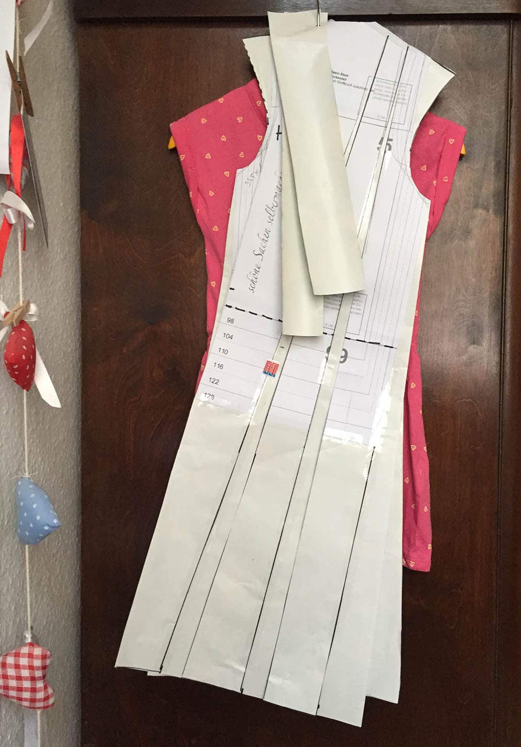 Schnittkonstruktion für Anfänger: ein Schnittmuster für ein sommerliches Jersey-Kleid selber konstruieren
