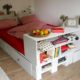 Palettenbett selber bauen - Bett aus Europaletten