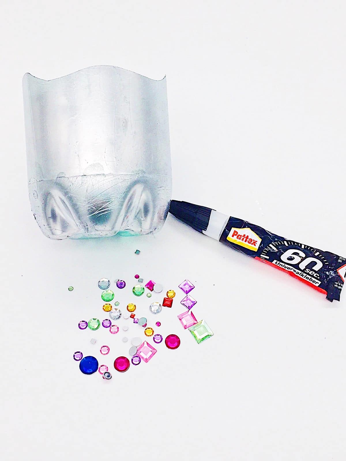 DIY Upcycling – PET Flasche als Nähkissen