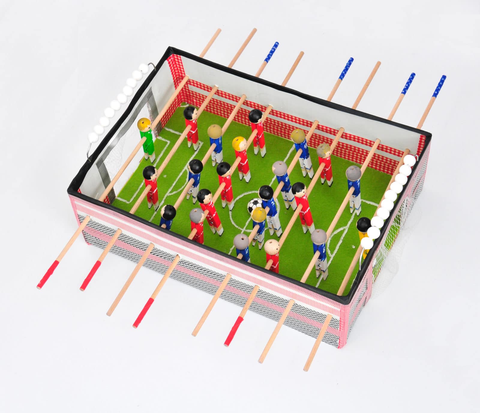 DIY Mini Kickertisch