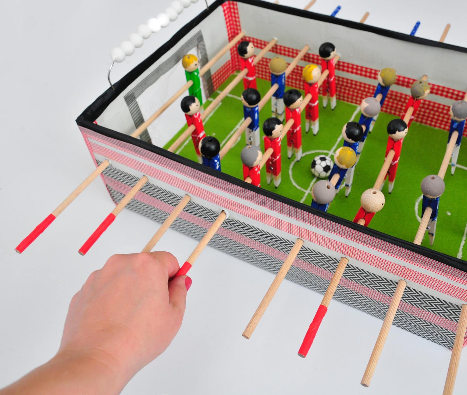 DIY Mini Kickertisch