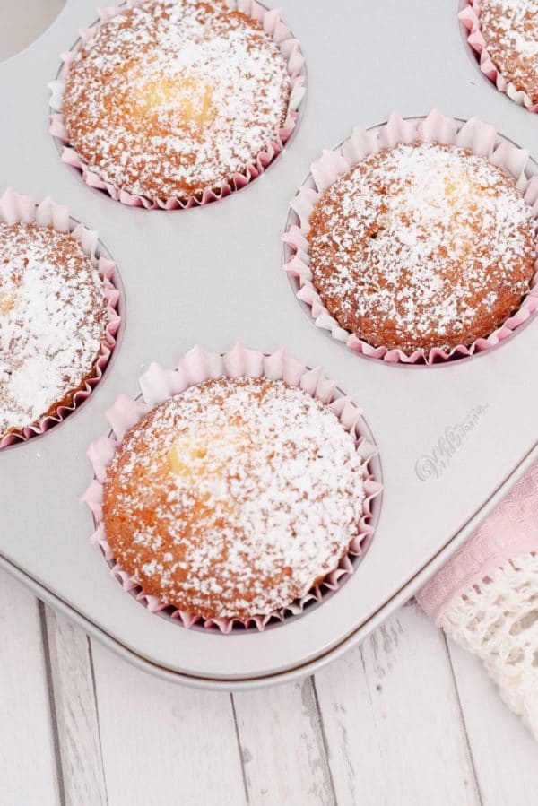 Himbeermuffins mit Kokosflocken