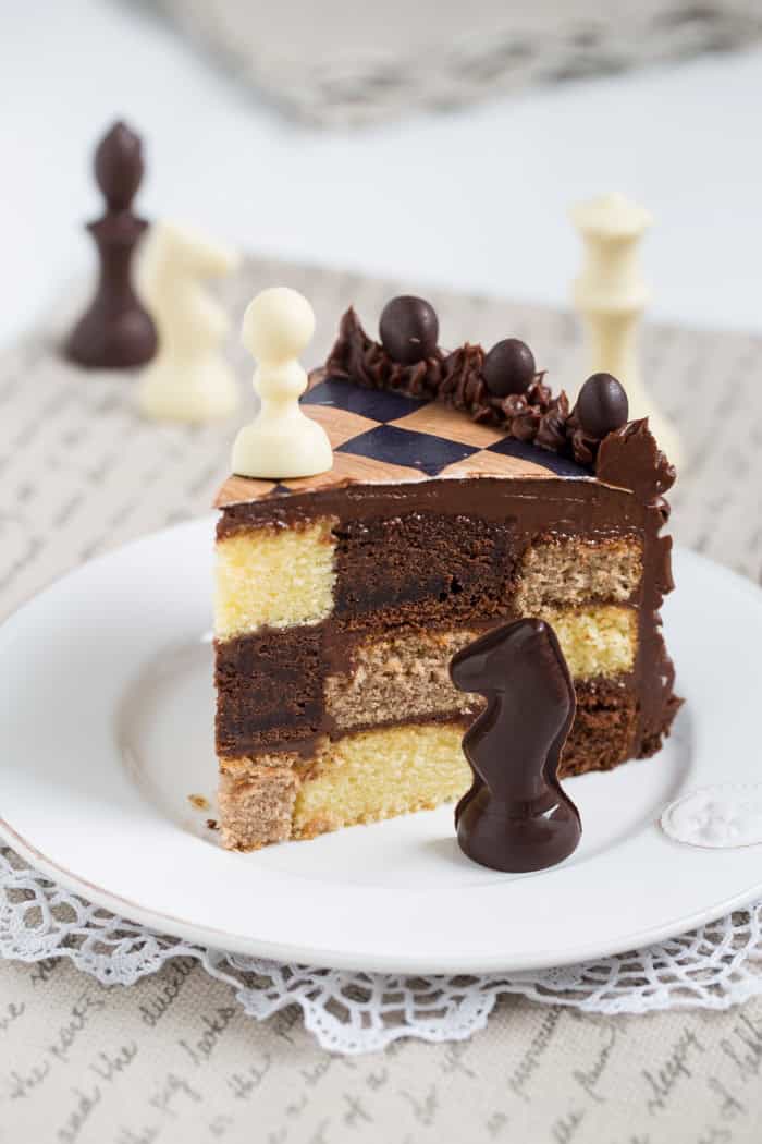„Schokoladen-Schachbrett-Torte!“ [Spitzname: Schachertorte]