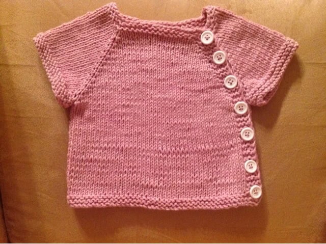 Gestricktes Babyjäckchen „Puerperium“