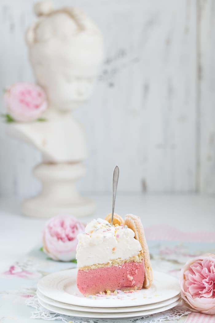 „Erdbeer-Biskuit-Charlotte!“ [Happy Birthday]