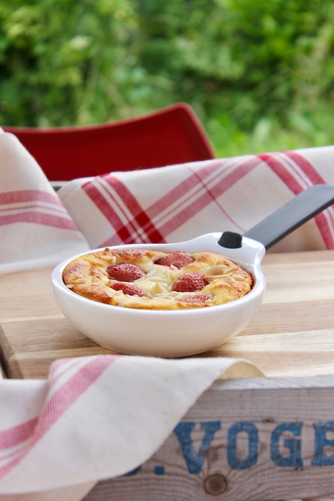 Omas Rezept: Grieß-Auflauf mit frischen Erdbeeren