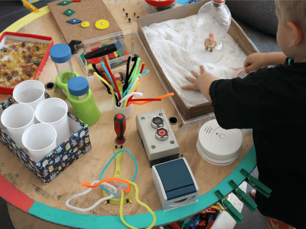 DIY: Spieltisch nach Montessori
