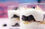 Blaubeer-Frischkäse-Schichtdessert