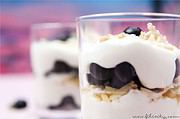 Blaubeer-Frischkäse-Schichtdessert