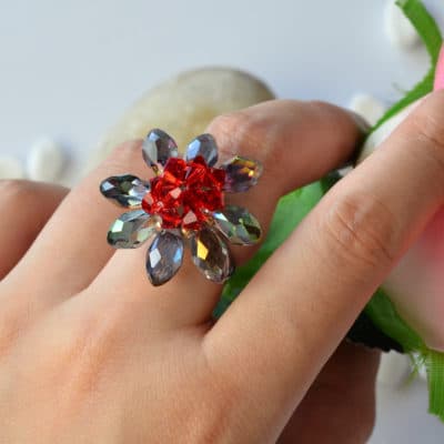 Bastelanleitung von blumenförmigem Fingerring
