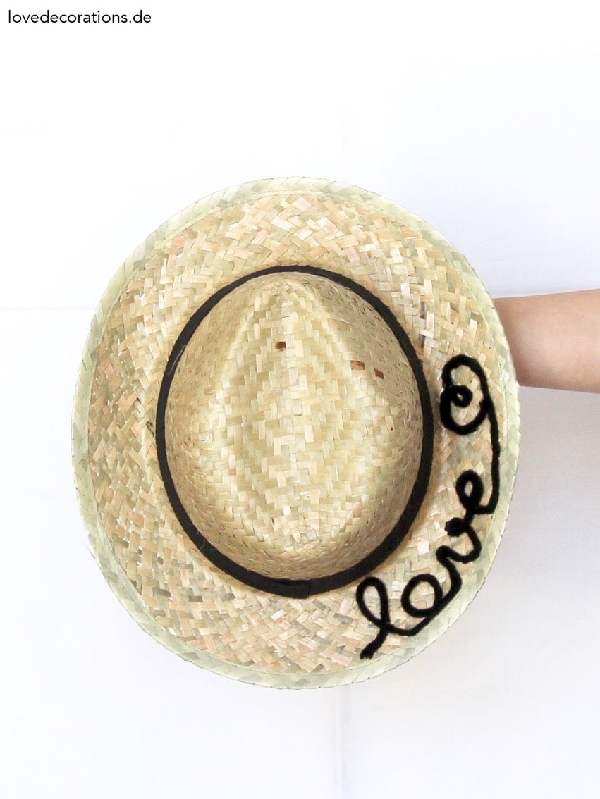 DIY Strandhut mit Lettering