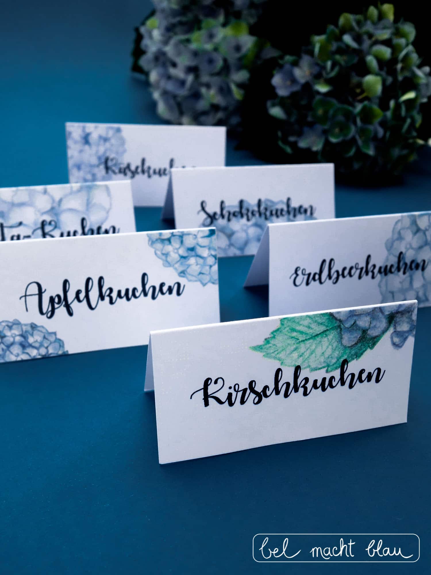tischkarten hortensien beschriften belmachtblau hochzeitseinladungen hochzeitspapeterie handmadekultur hochzeitskarten tischkärtchen lehrerin