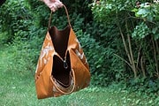 DIY Leder-Shopper mit Schmetterlingsdruck