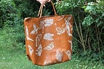 DIY Leder-Shopper mit Schmetterlingsdruck