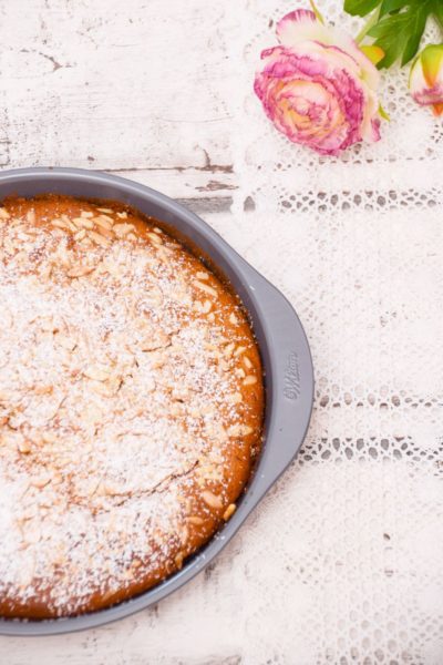 Mandelkuchen mit Heidelbeeren