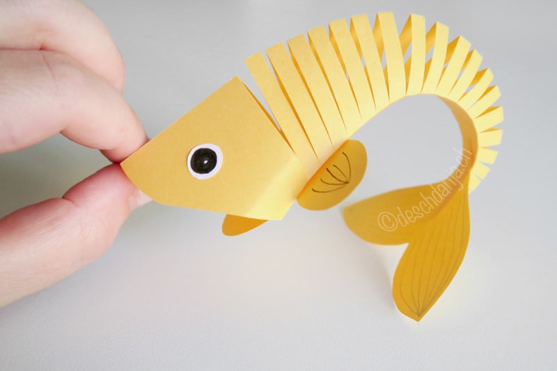 Moving Paper Fish