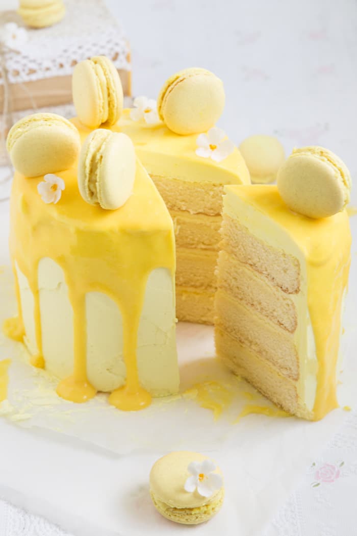 „Zitronentorte mit Macarons!“ [So schmeckt der Sommer]