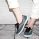 Stylische Stoff-Sneaker – ganz leicht selbermachen