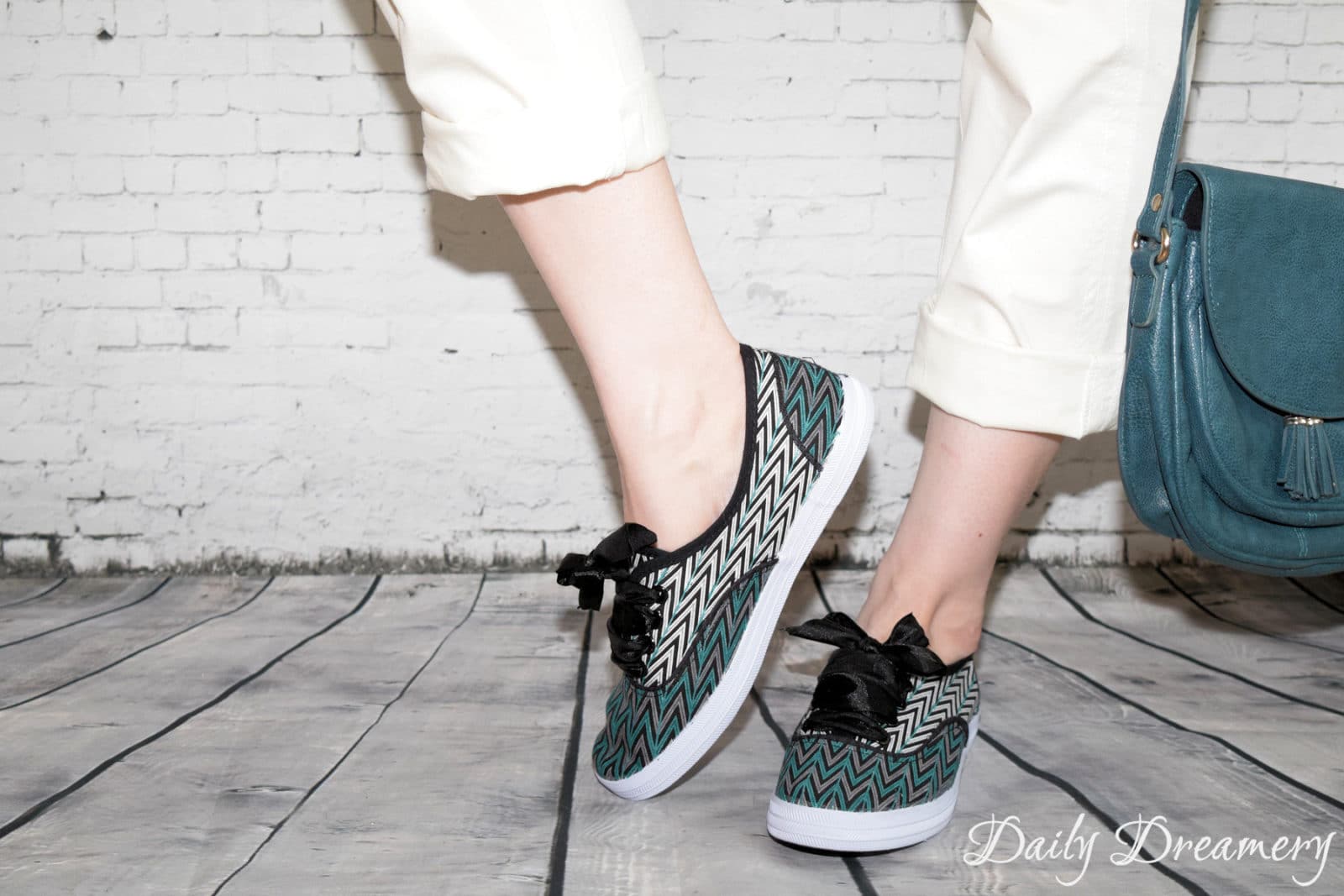 Stylische Stoff-Sneaker – ganz leicht selbermachen