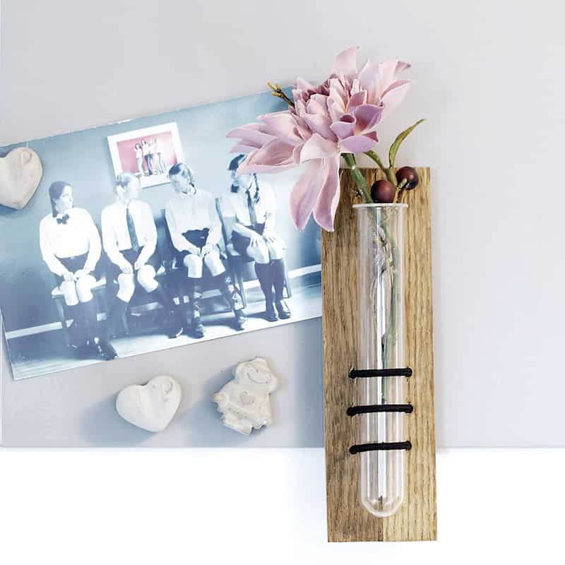 Kleine Vase mit Magnet