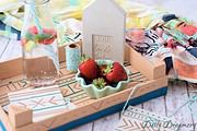 Mudcloth-inspiriertes Tablett aus einer Obstkiste