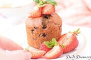 vegane Muffins mit Beeren – sommerlich, fruchtig, lecker
