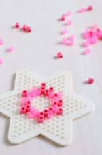 DIY Bedrucktes Geschenkpapier aus Bügelperlen