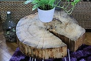 DIY Tischchen aus einer Holzscheibe