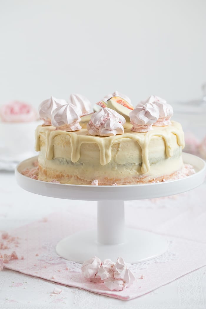 „Schokoladen-Baiser-Torte gefüllt mit Aprikosen, Mascarpone  Feigen!“ [Träumchen]