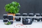 DIY Tutorial: Gewürzregal mit Tafellack