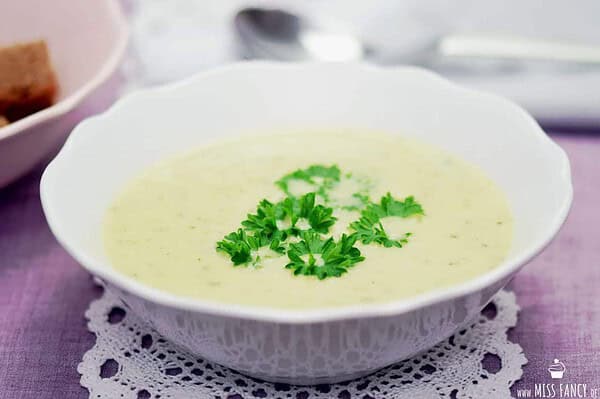 Zucchinicremesuppe einfach kochen