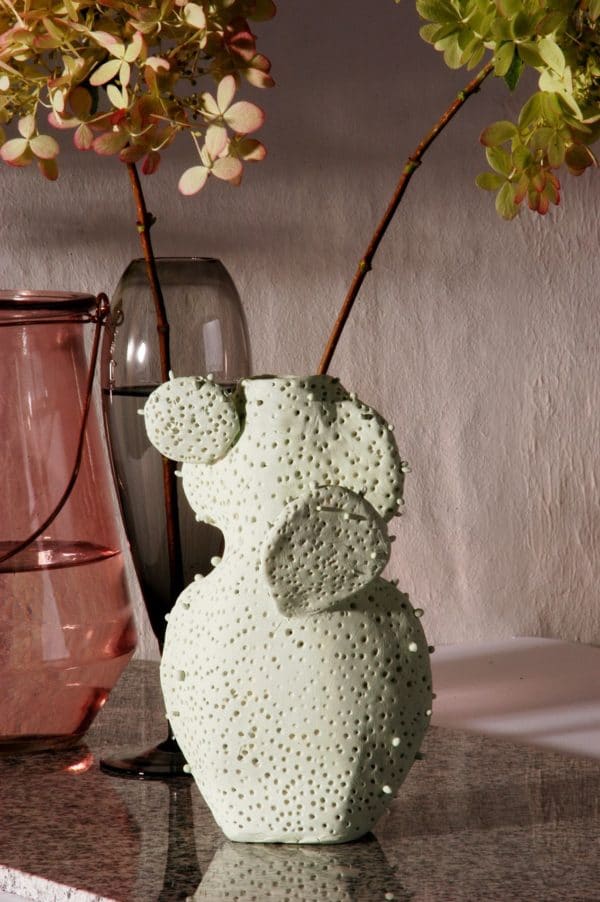 Kaktusvase - mit Glasflasche und Kaltporzellan selber machen.