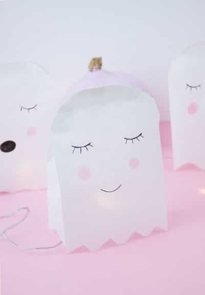 Süße Geister aus Papiertüten falten