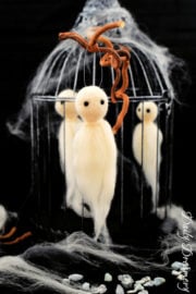 schaurig süße Filz-Geister – witzige Halloween-Deko zum Nachmachen