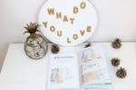 Gold-Buchstaben Schild aus „Naturliebe“ – Buchinspiration