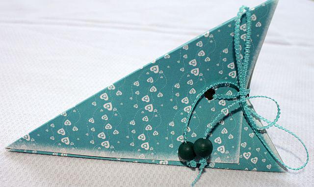 DIY: Dreiecksschachtel/ Geschenkschachtel/ Gutscheinbox