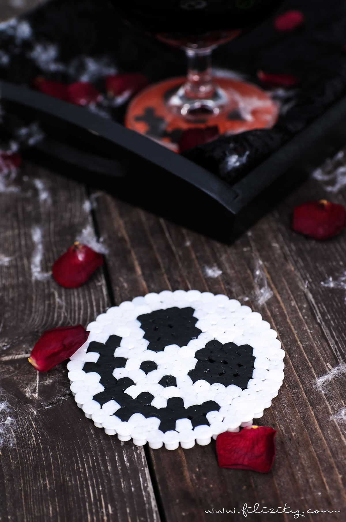 Bügelperlen-Glasuntersetzer für Halloween