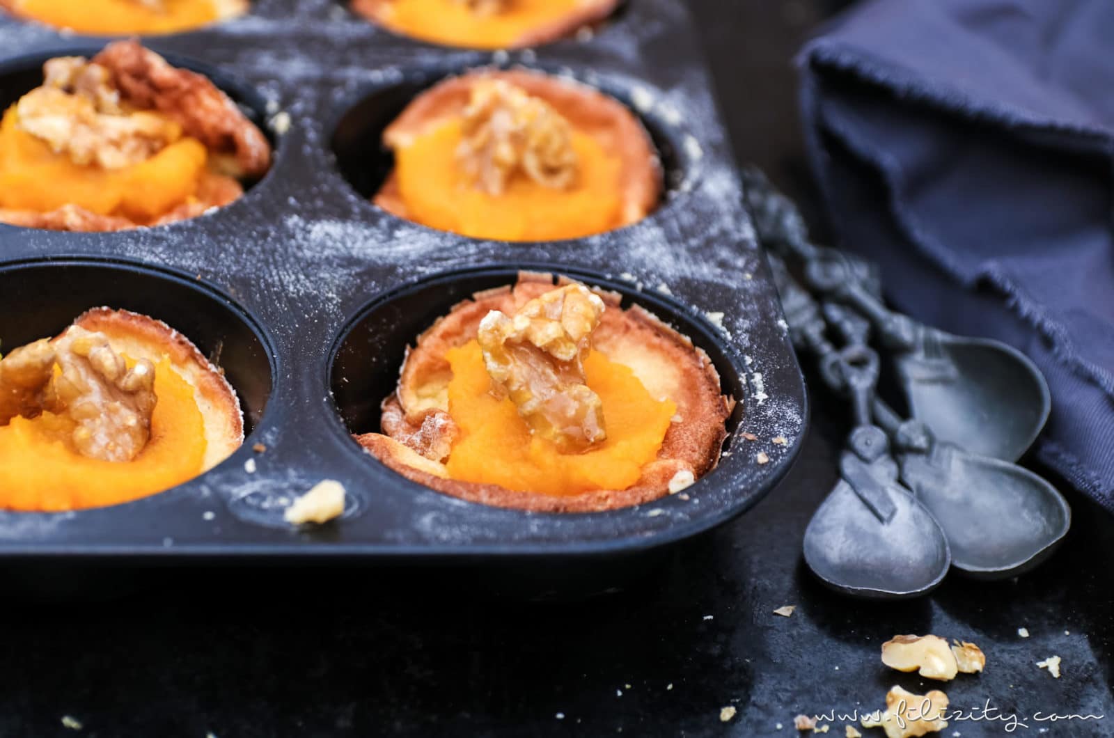 Mini Dutch Babies mit Kürbis-Püree